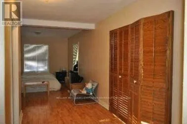 MAIN FLOOR - 89 CENTRE STREET E