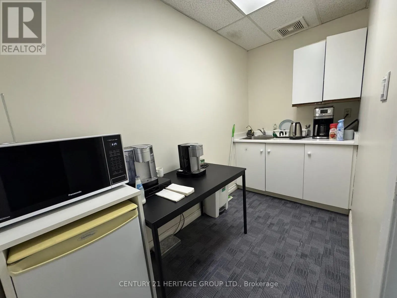 2 - 15 WEST PEARCE STREET W