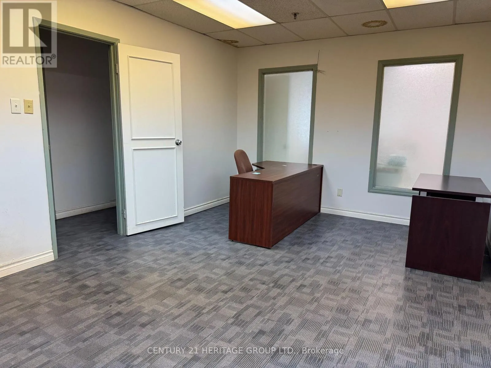 2 - 15 WEST PEARCE STREET W