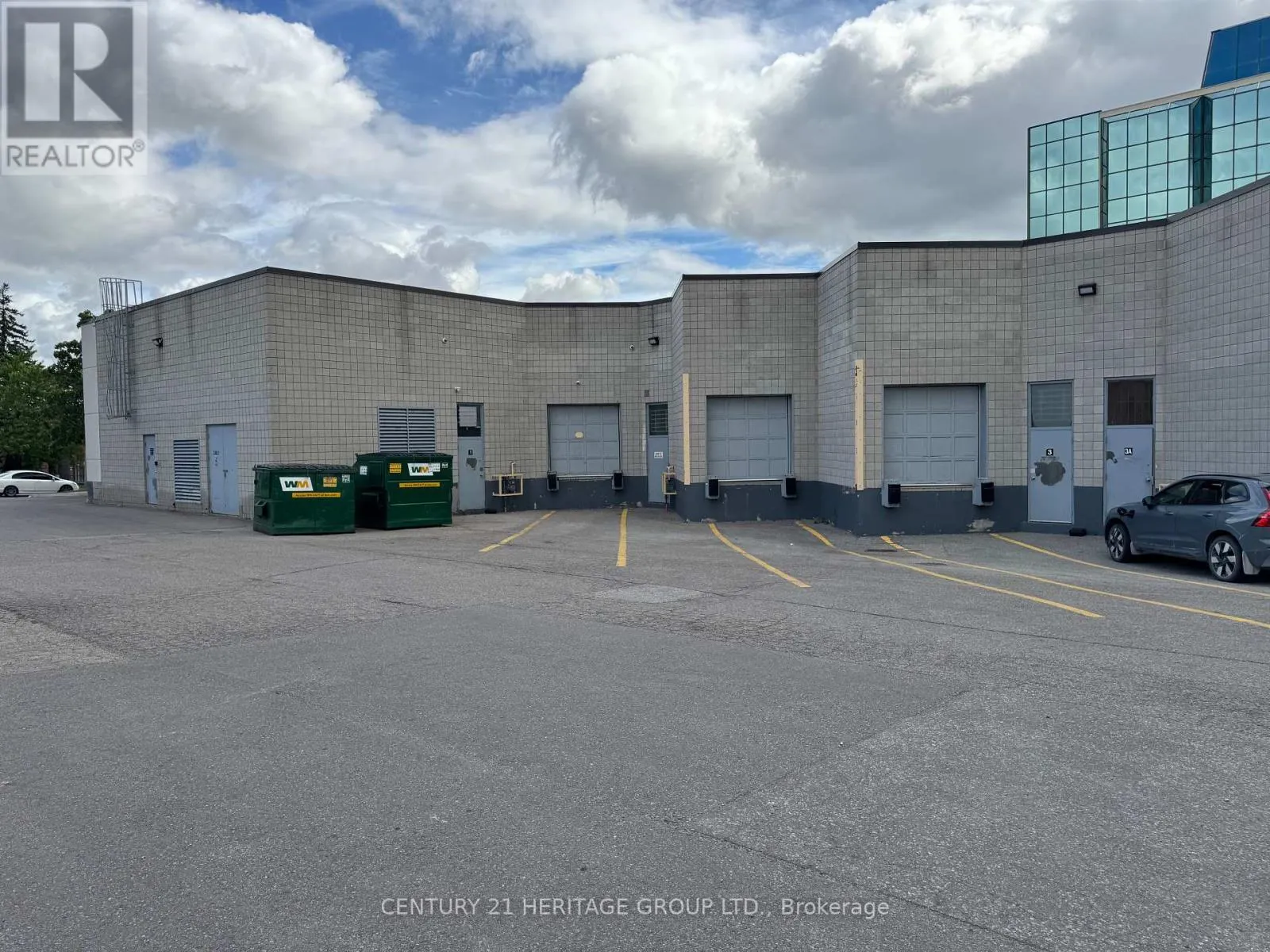 2 - 15 WEST PEARCE STREET W