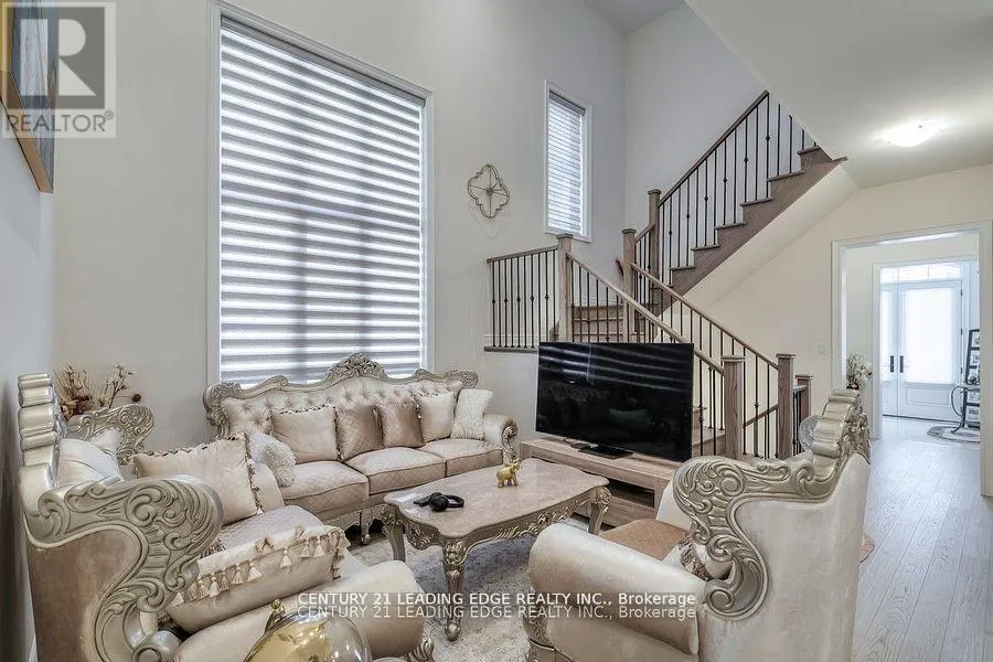 77 TERRAVISTA CRESCENT