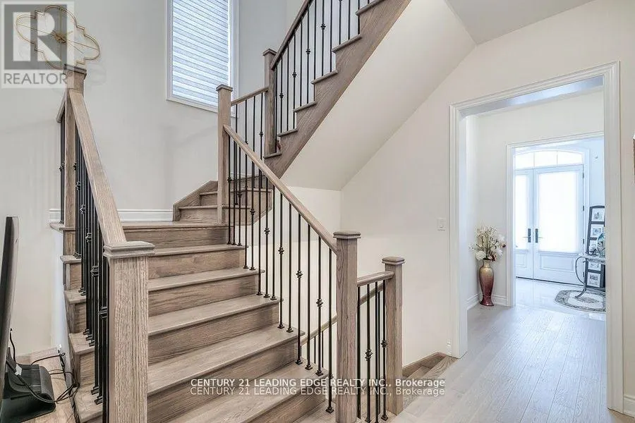 77 TERRAVISTA CRESCENT