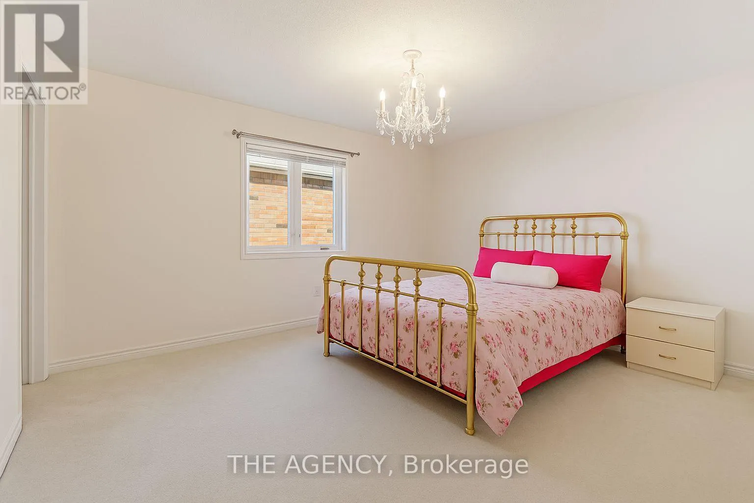 33 ASCALON DRIVE