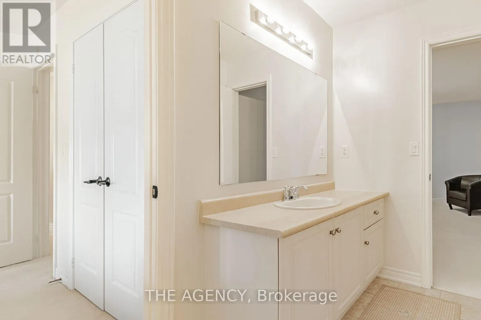 33 ASCALON DRIVE