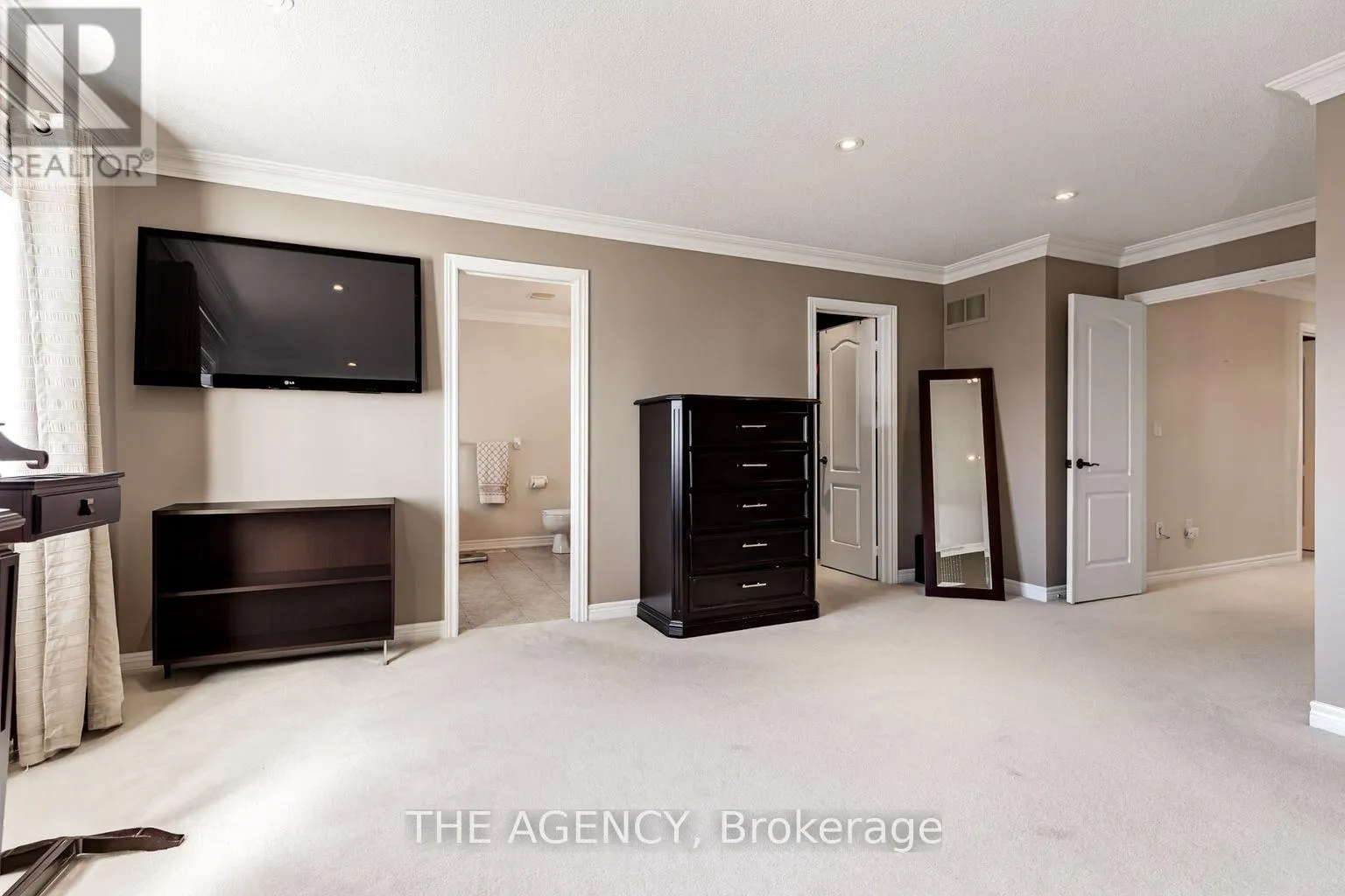 33 ASCALON DRIVE