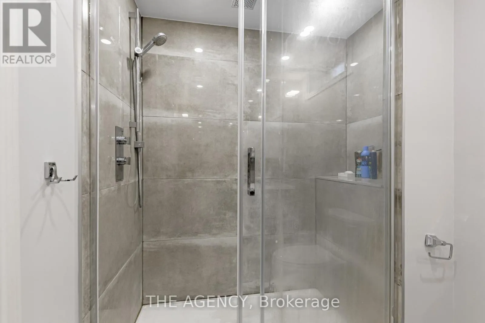 33 ASCALON DRIVE