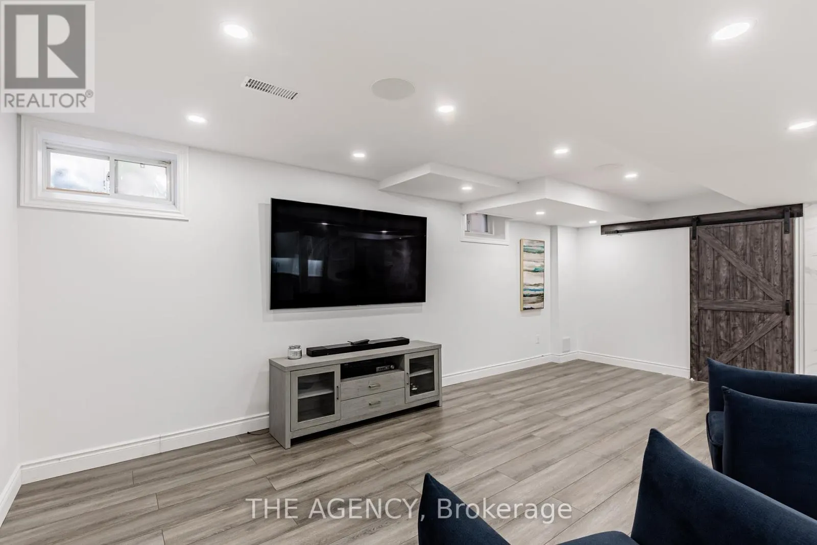 33 ASCALON DRIVE