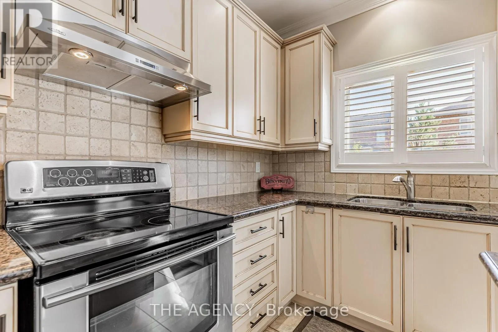 33 ASCALON DRIVE