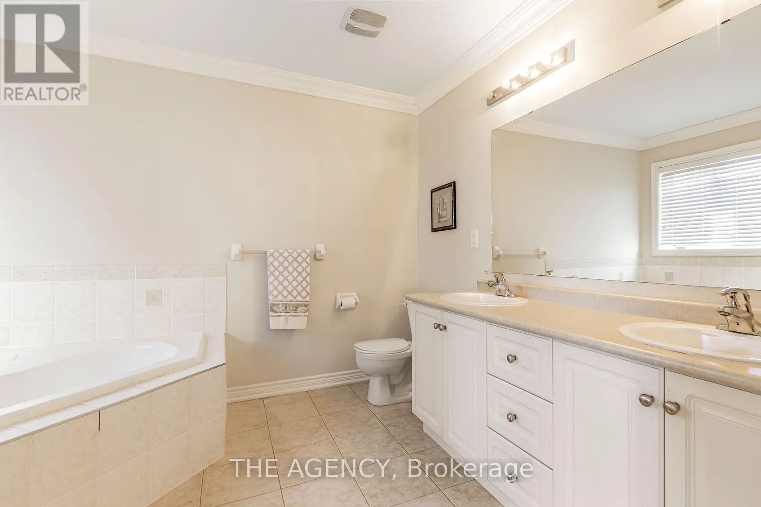 33 ASCALON DRIVE