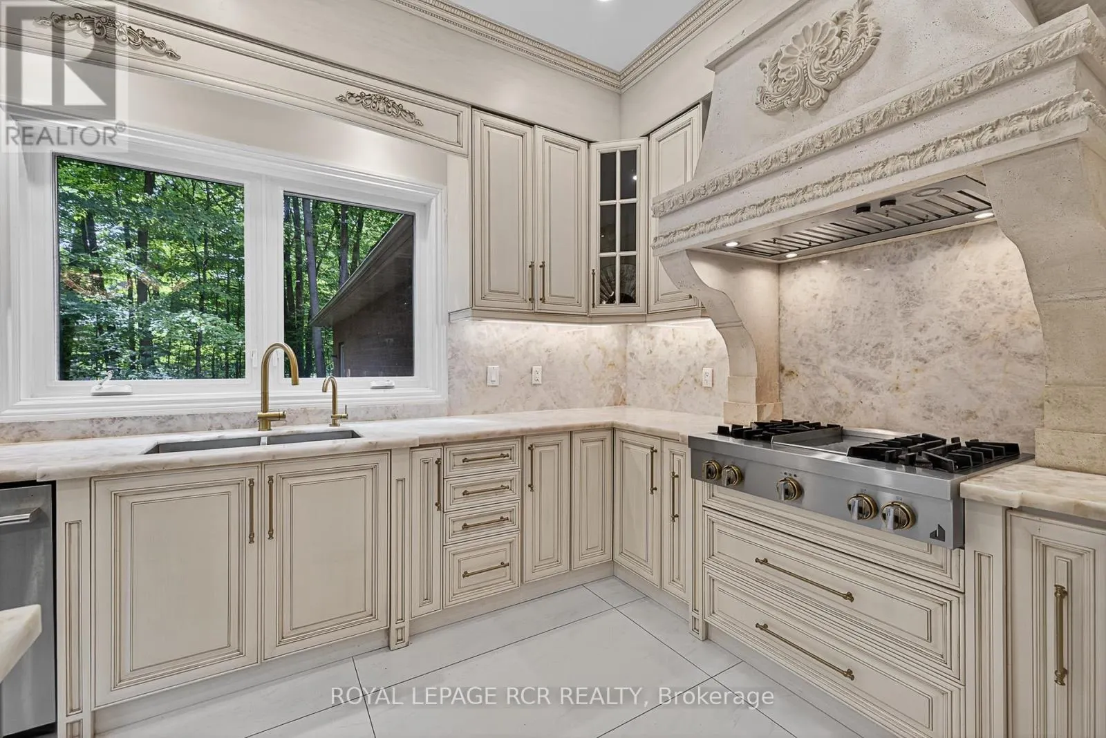 45 LAKE WOODS DRIVE