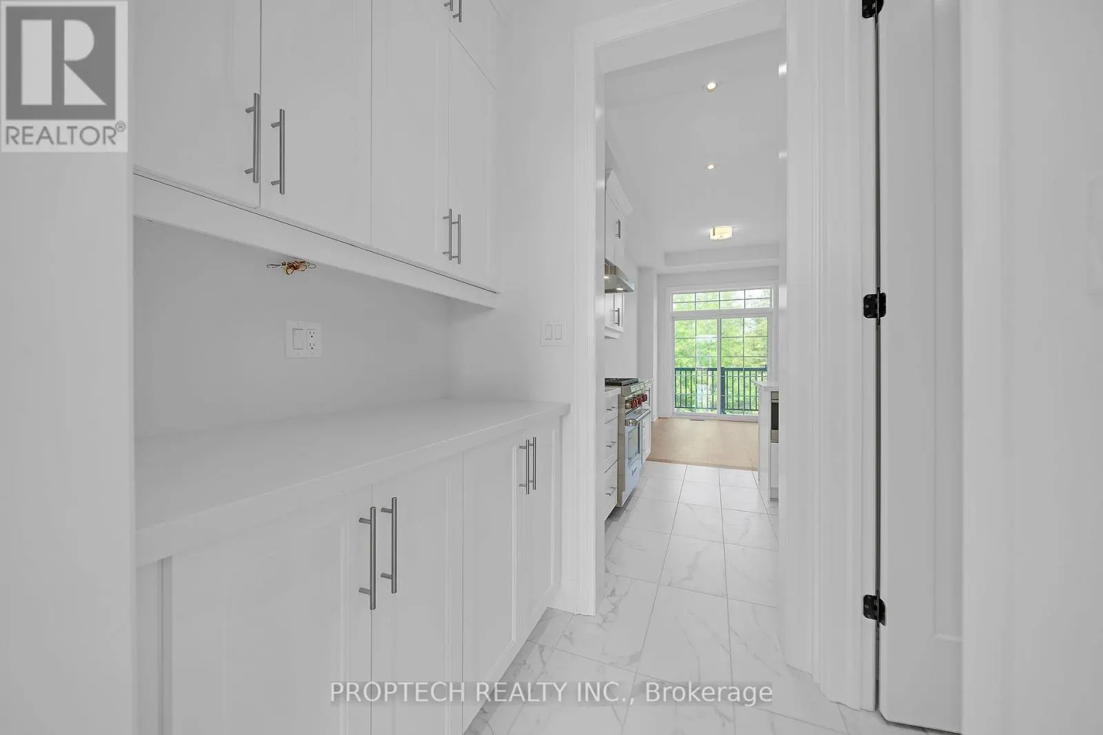 93 WEST VILLAGE LANE
