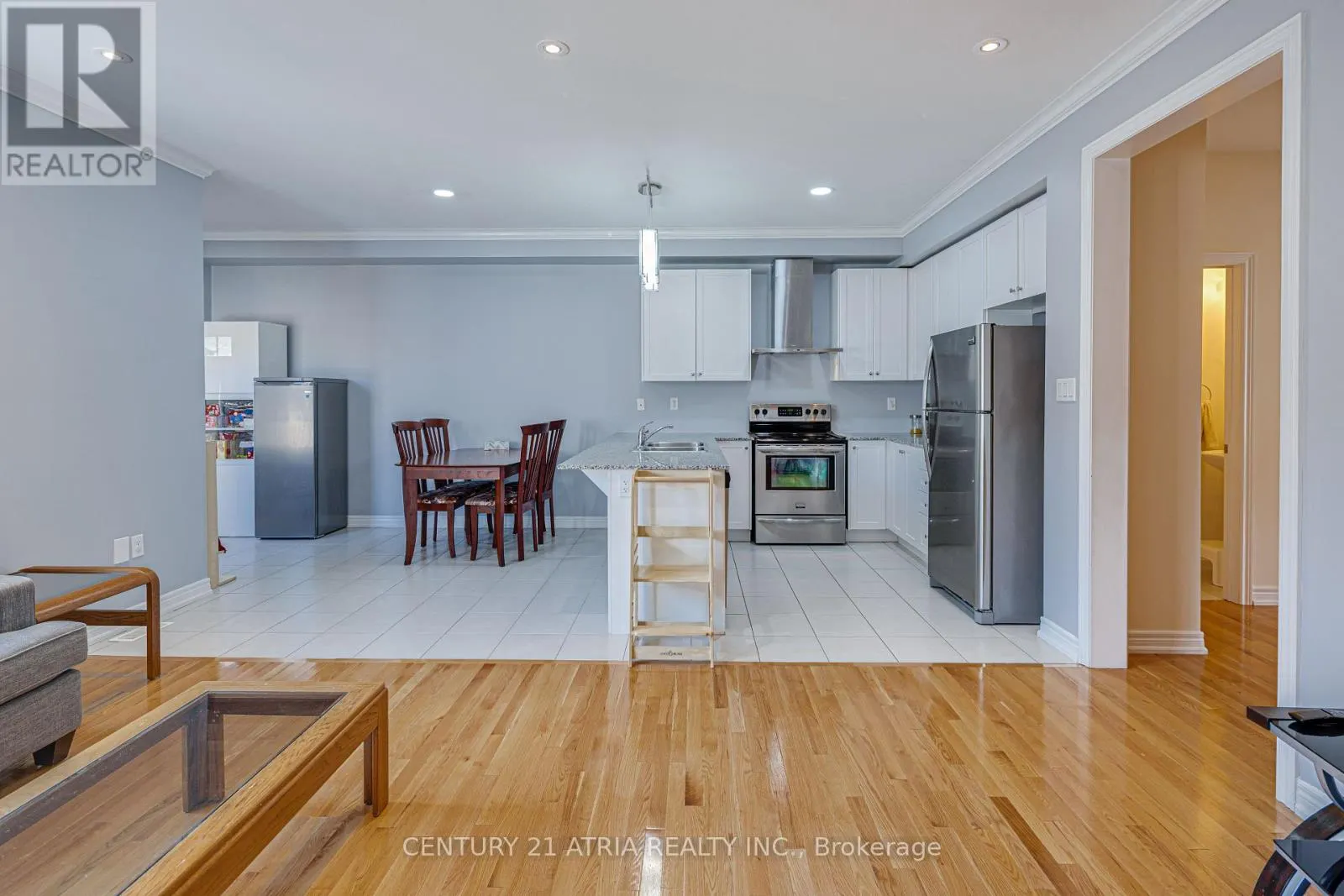 137 BARONS STREET