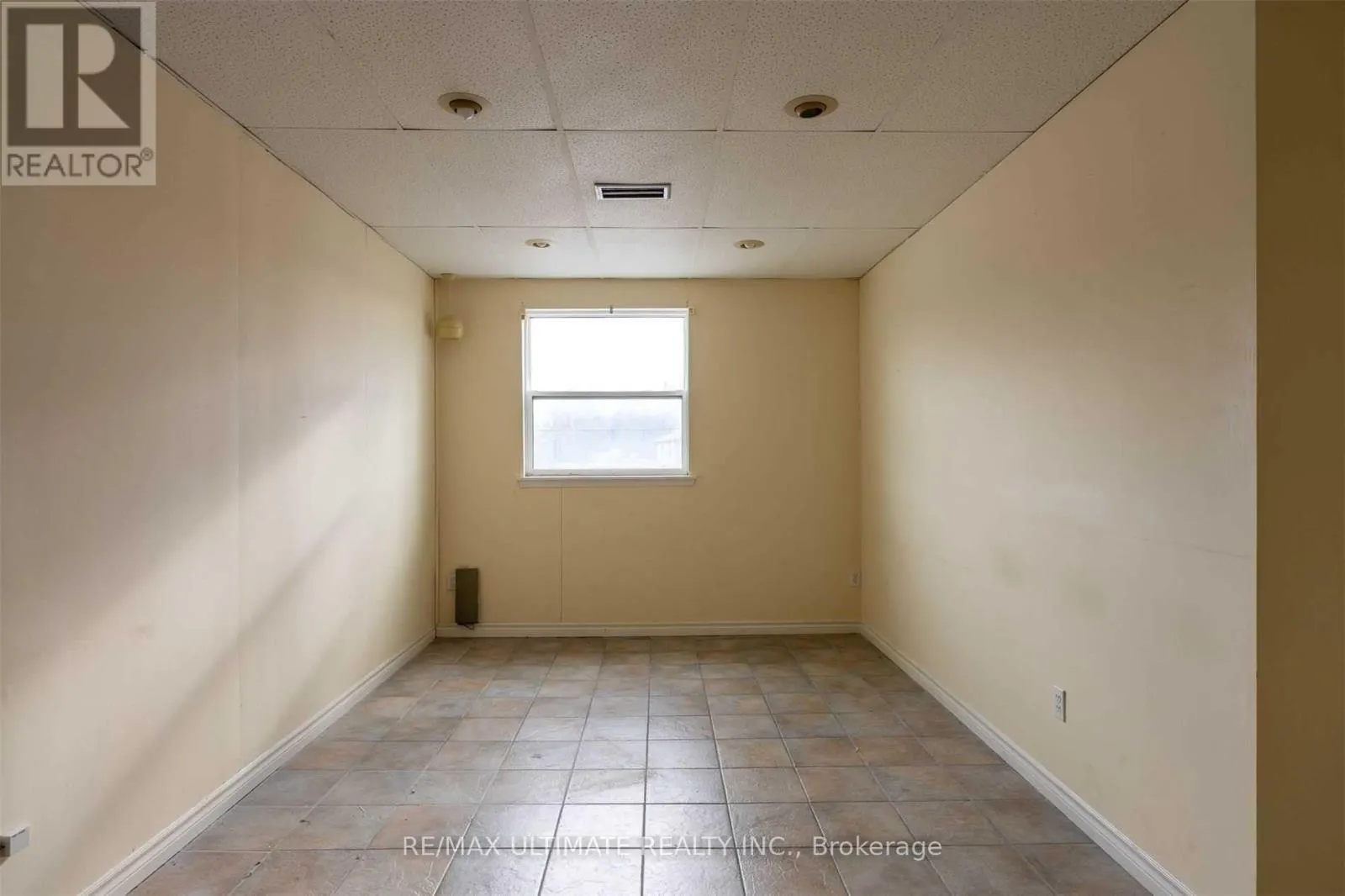 203 - 4418 HIGHWAY 7 STREET E