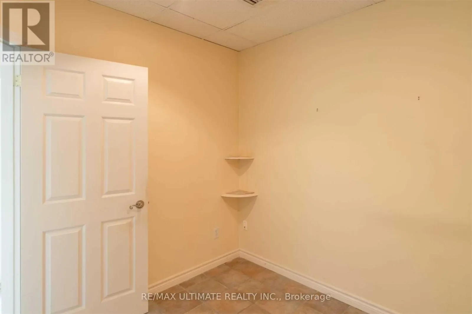 203 - 4418 HIGHWAY 7 STREET E