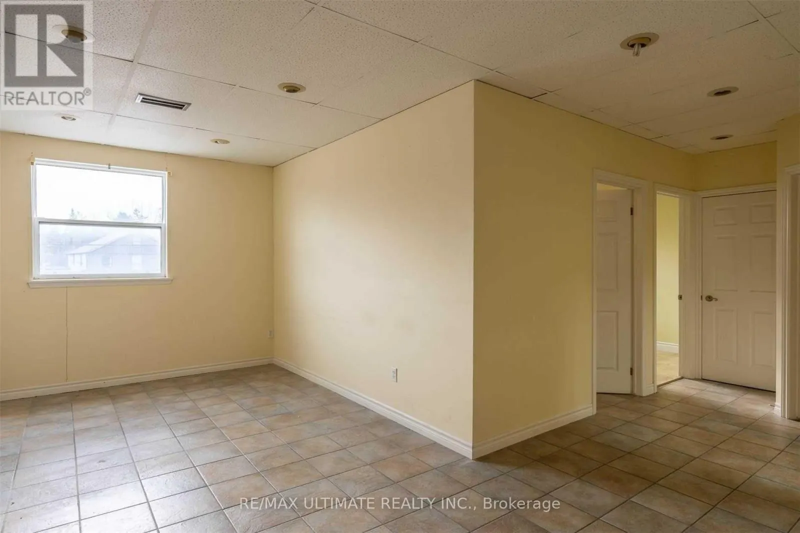 203 - 4418 HIGHWAY 7 STREET E