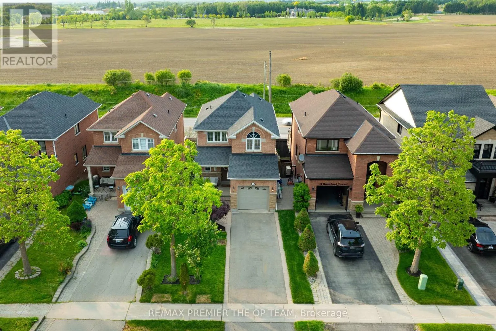 50 BEAVERBROOK CRESCENT