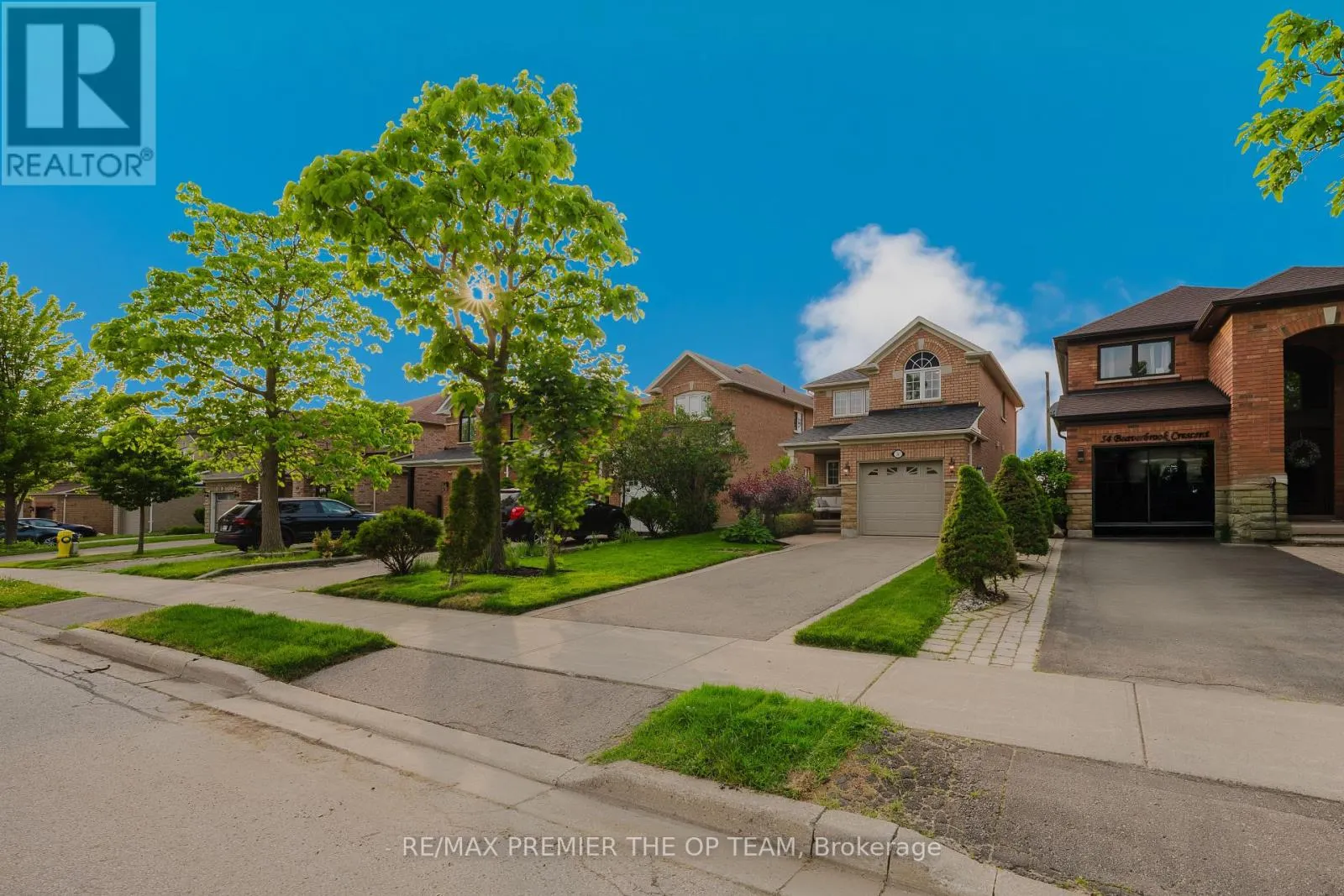 50 BEAVERBROOK CRESCENT