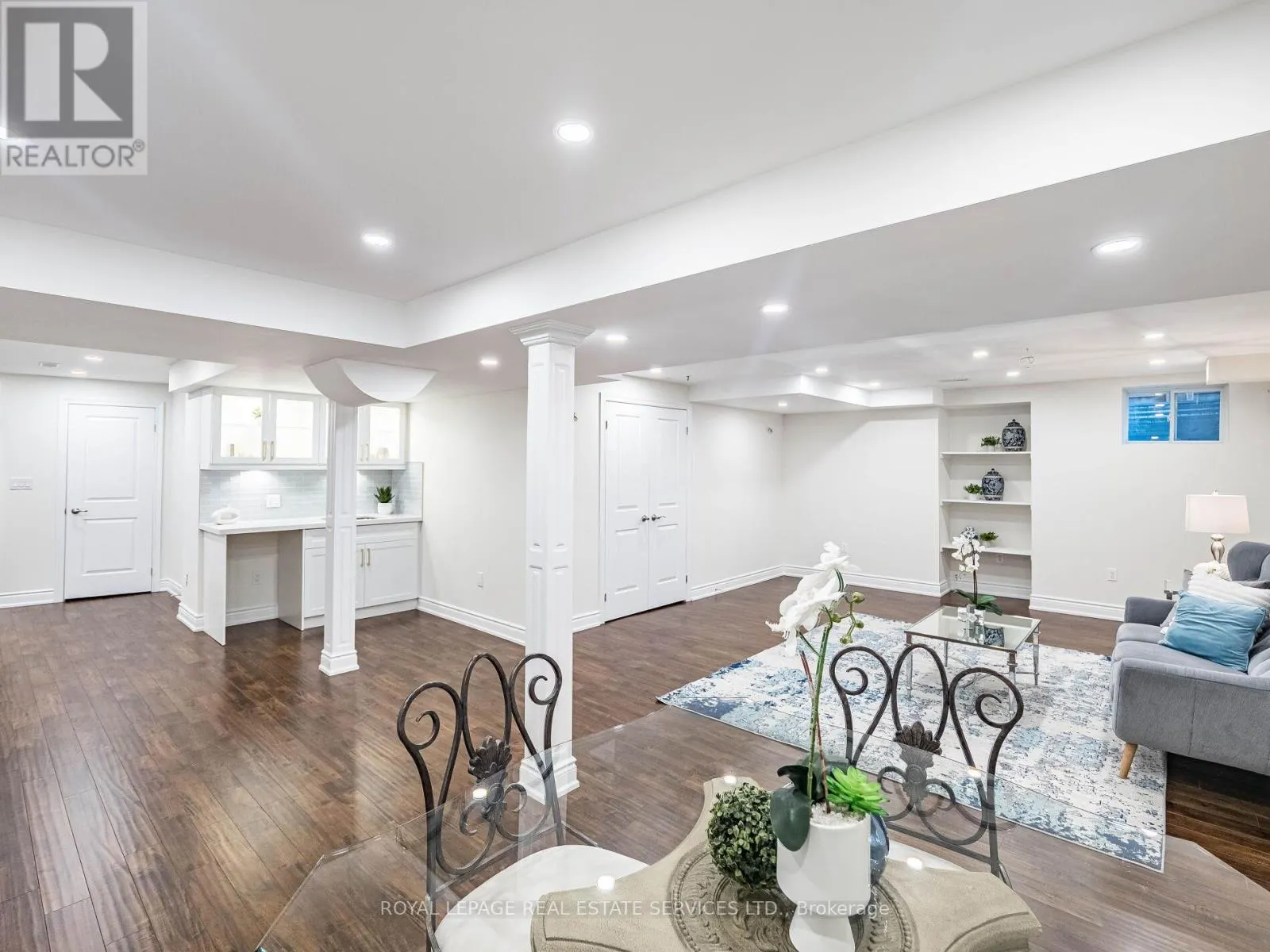 23 GRACE LAKE COURT