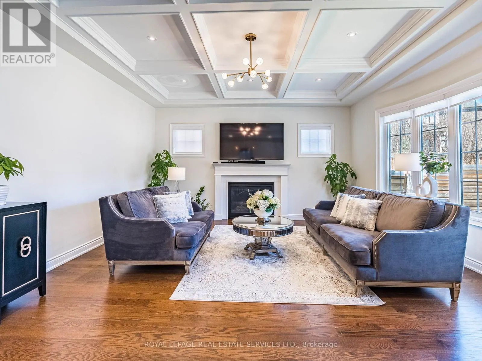 23 GRACE LAKE COURT