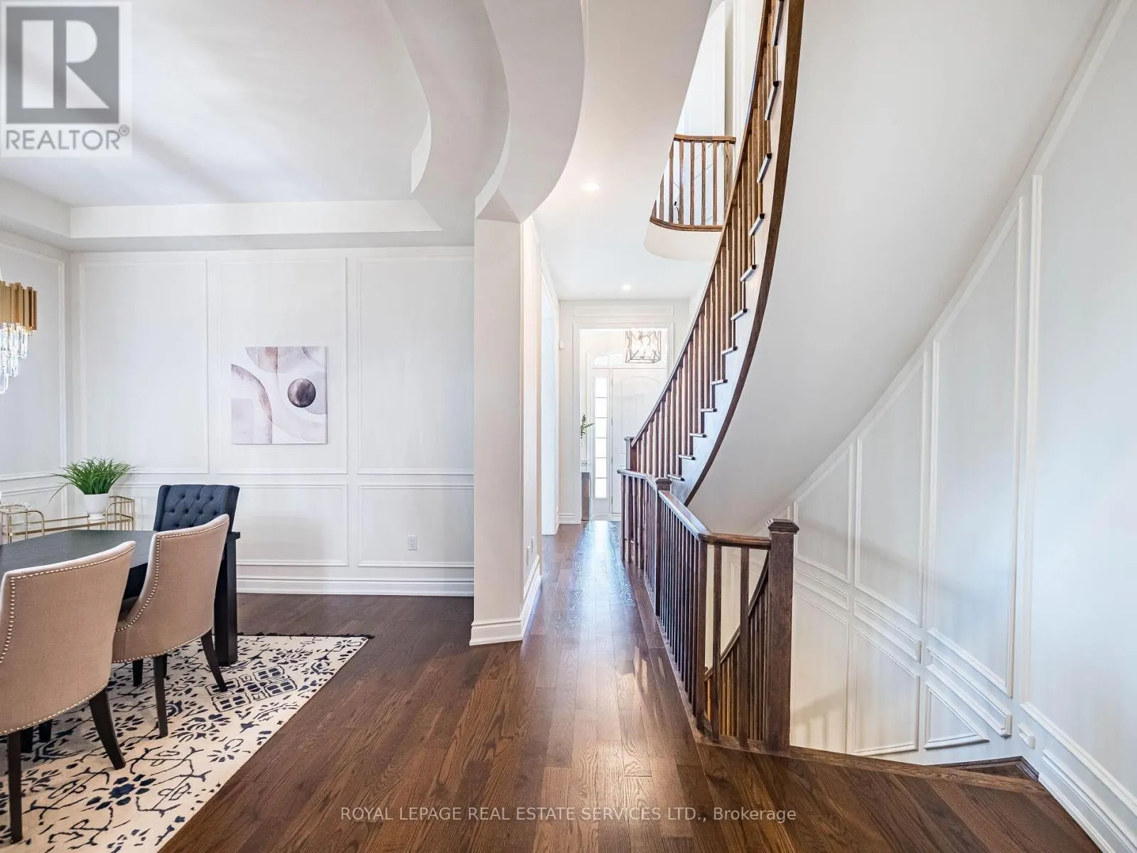 23 GRACE LAKE COURT