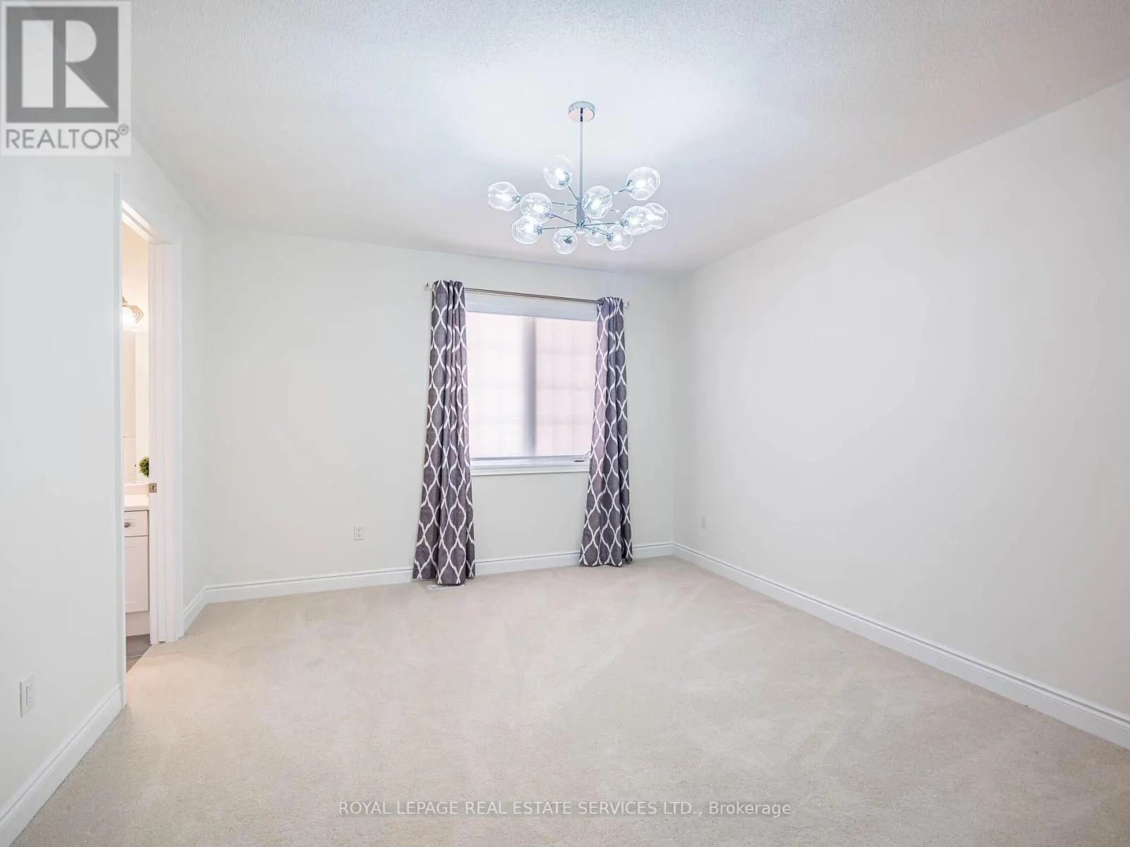 23 GRACE LAKE COURT