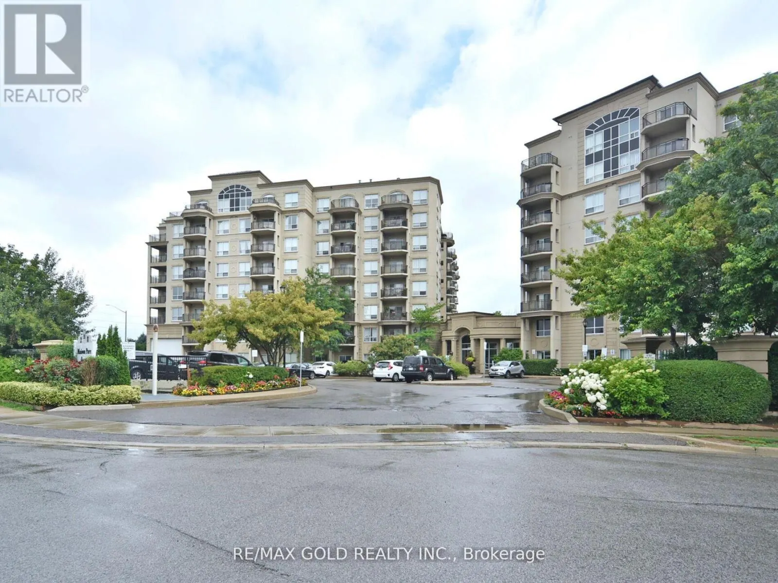404 - 2 MAISON PARC COURT N