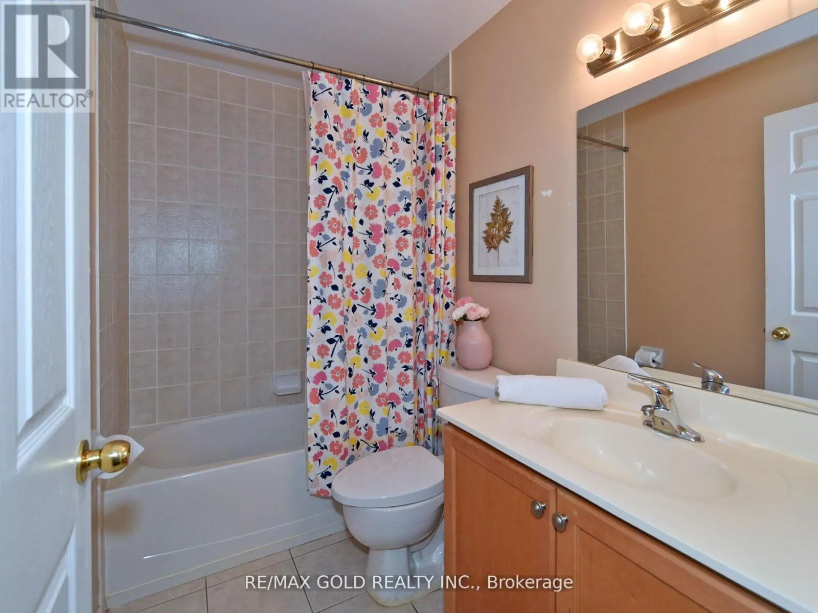 404 - 2 MAISON PARC COURT N