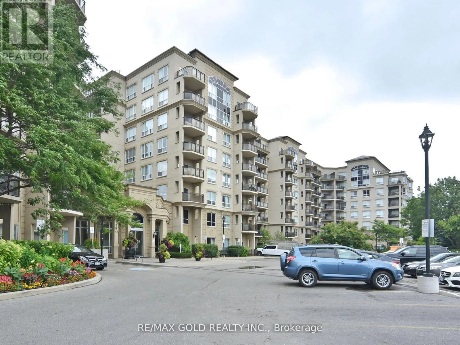 404 - 2 MAISON PARC COURT N