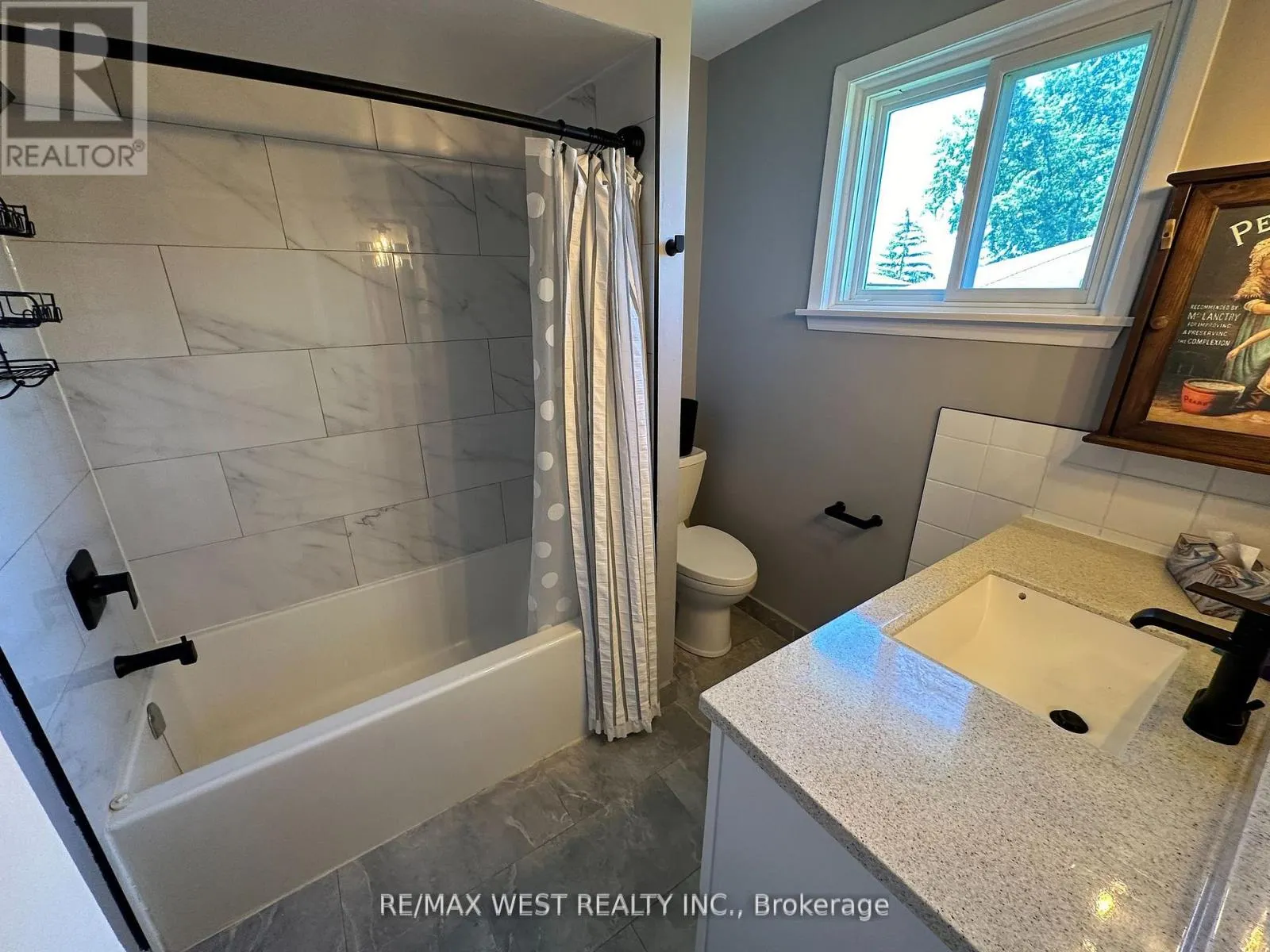 UPPER - 152 RAINBOW DRIVE