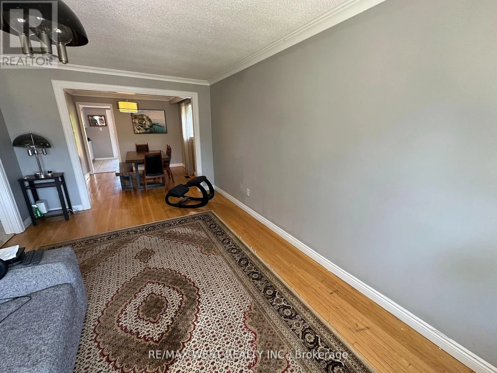 UPPER - 152 RAINBOW DRIVE
