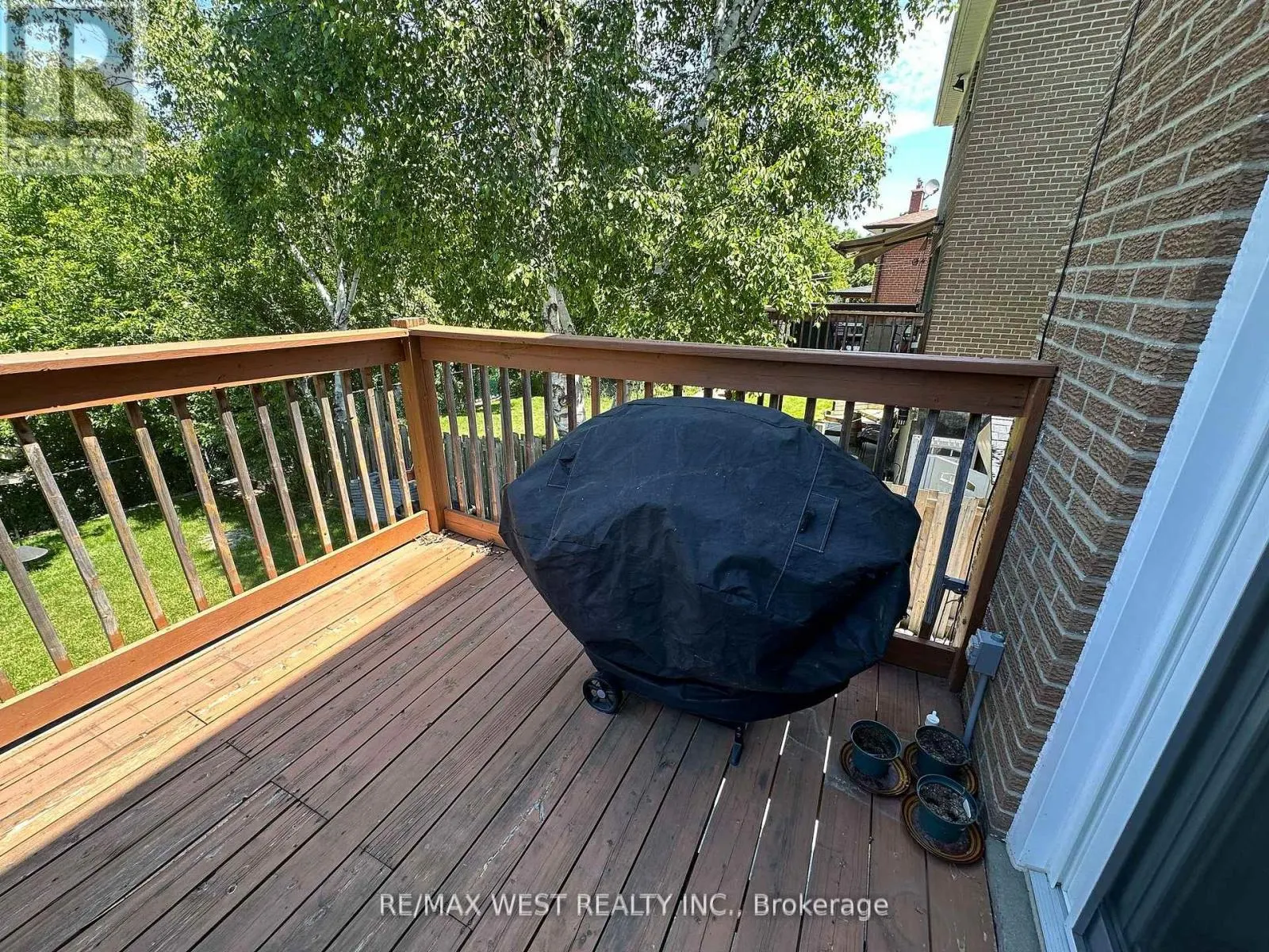 UPPER - 152 RAINBOW DRIVE