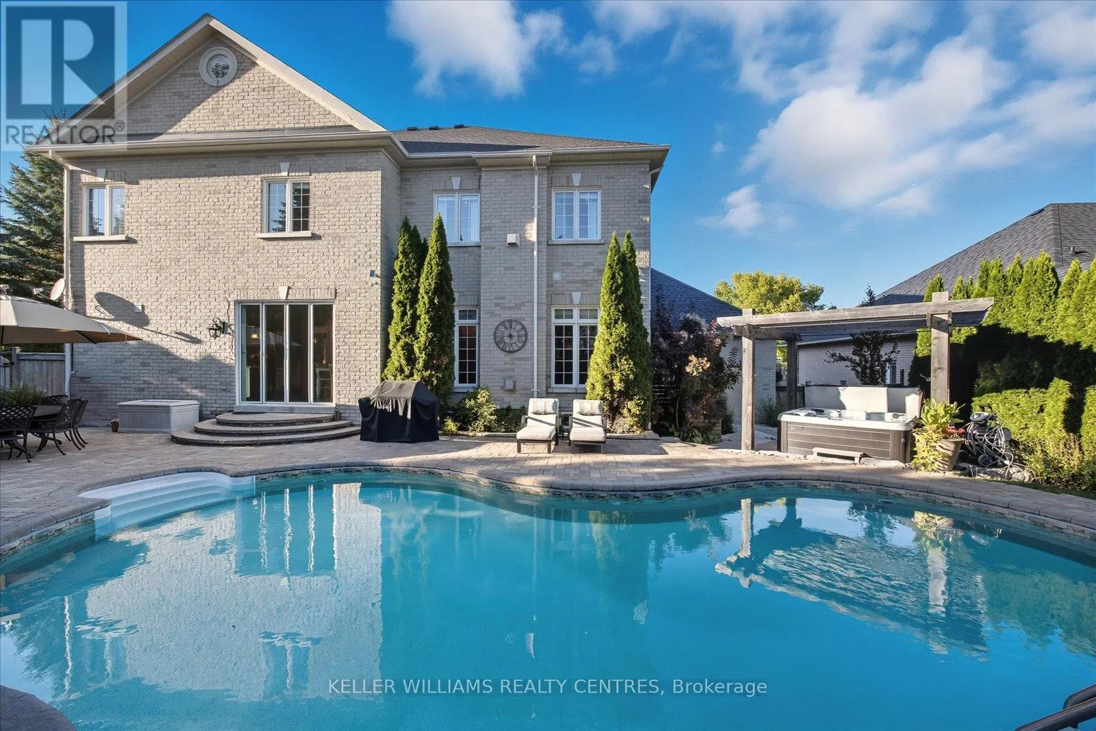 72 DUNCTON WOOD CRESCENT