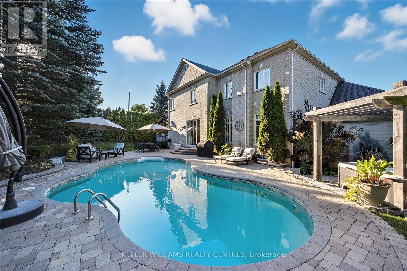 72 DUNCTON WOOD CRESCENT