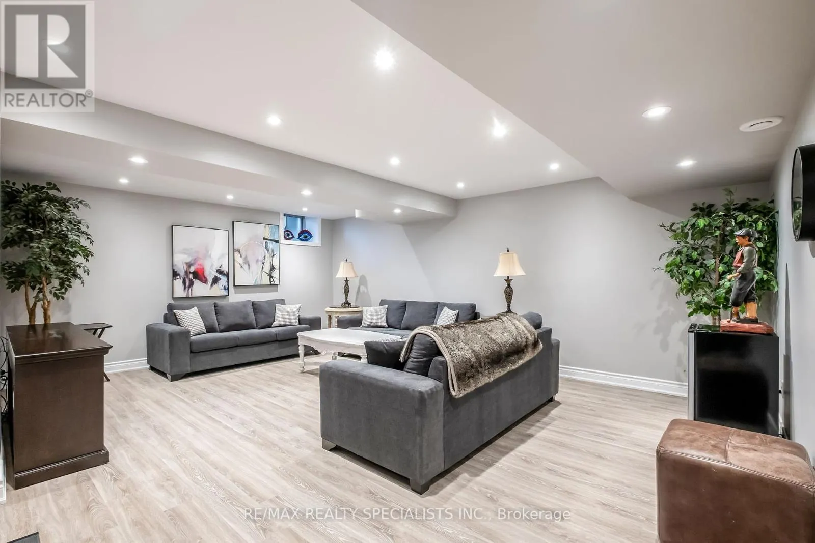 90 MARTIN TRAIL