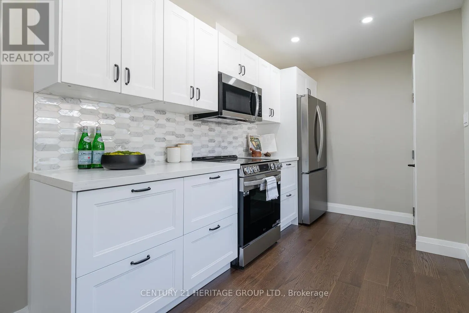 254 DEMAINE CRESCENT