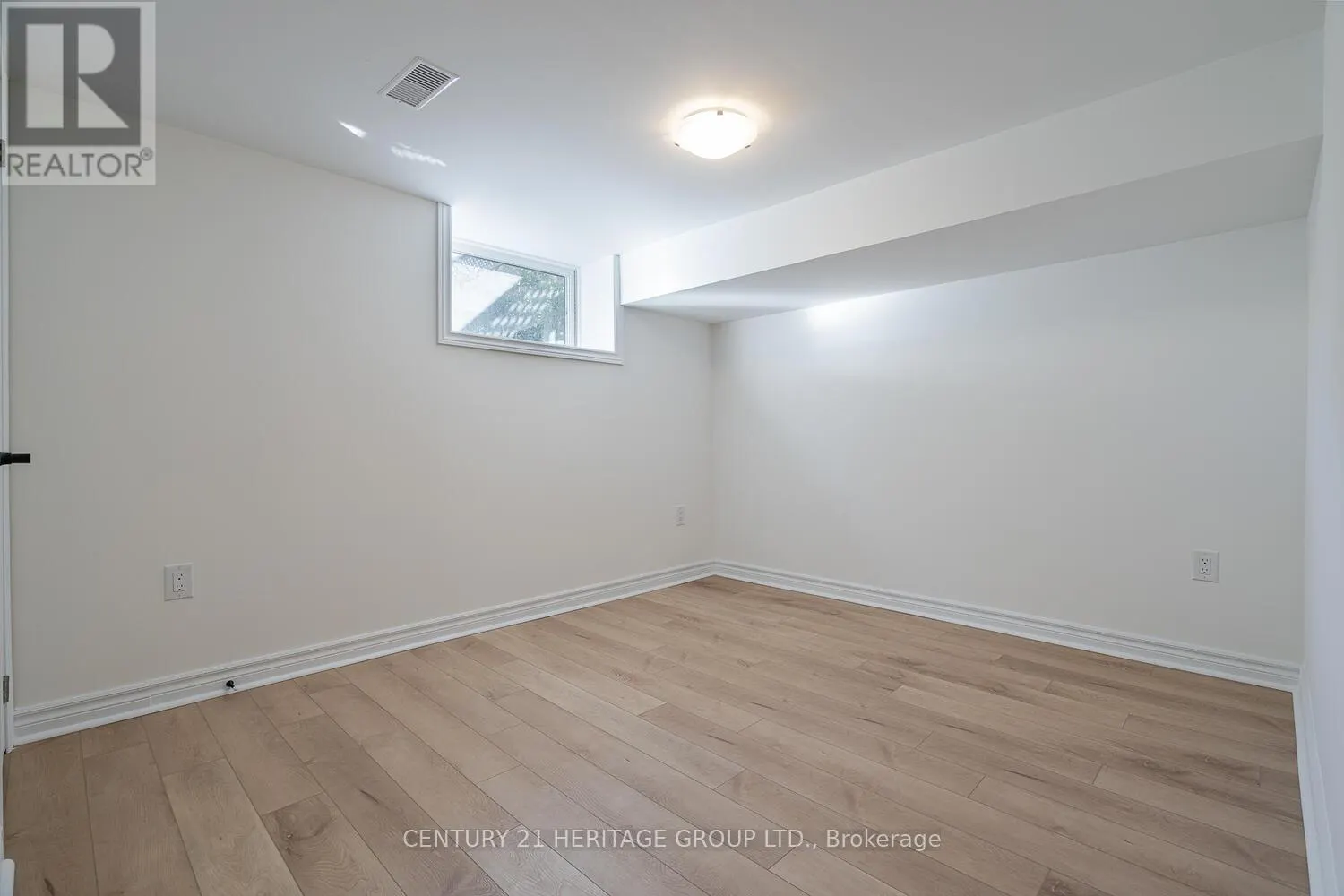 254 DEMAINE CRESCENT