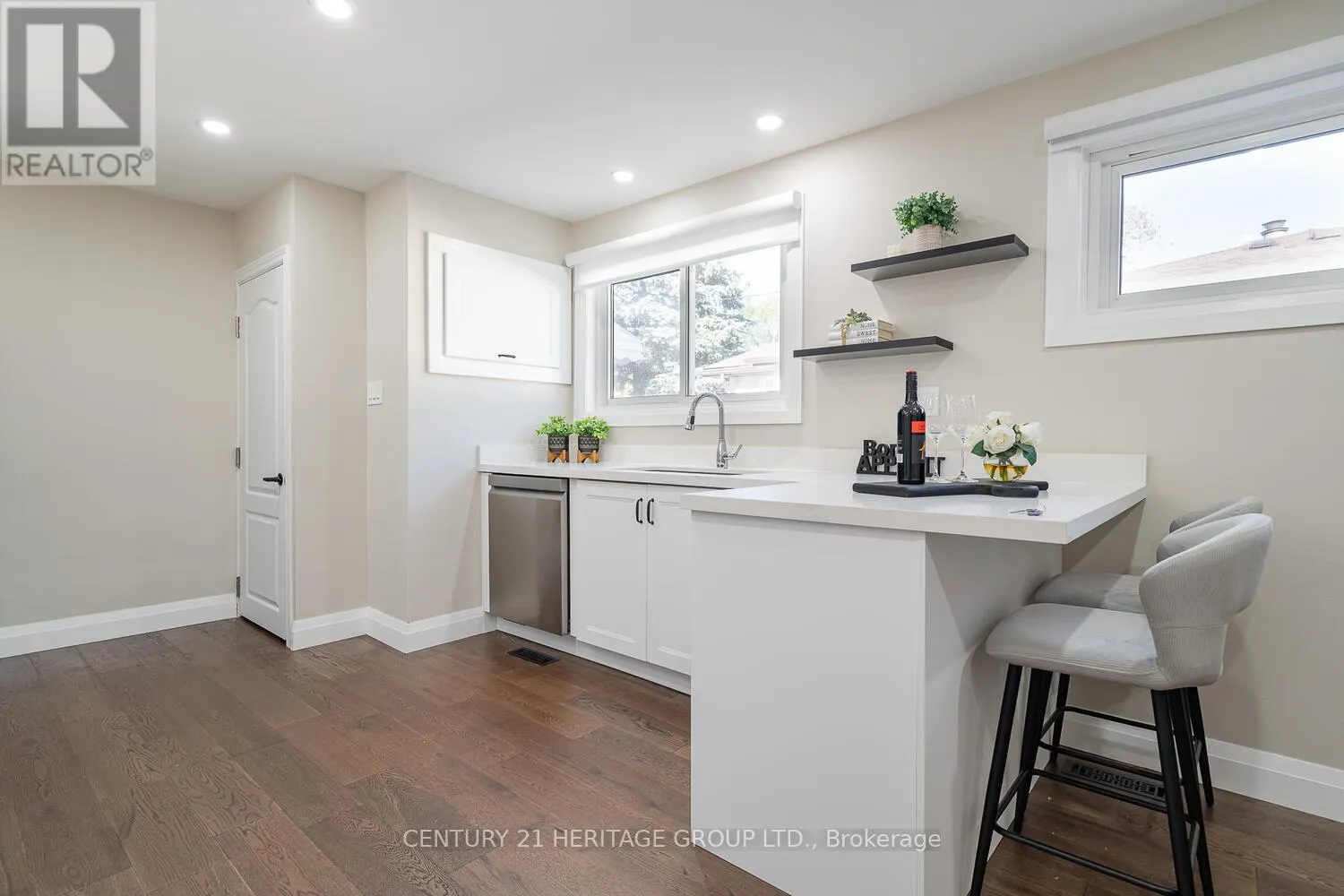 254 DEMAINE CRESCENT