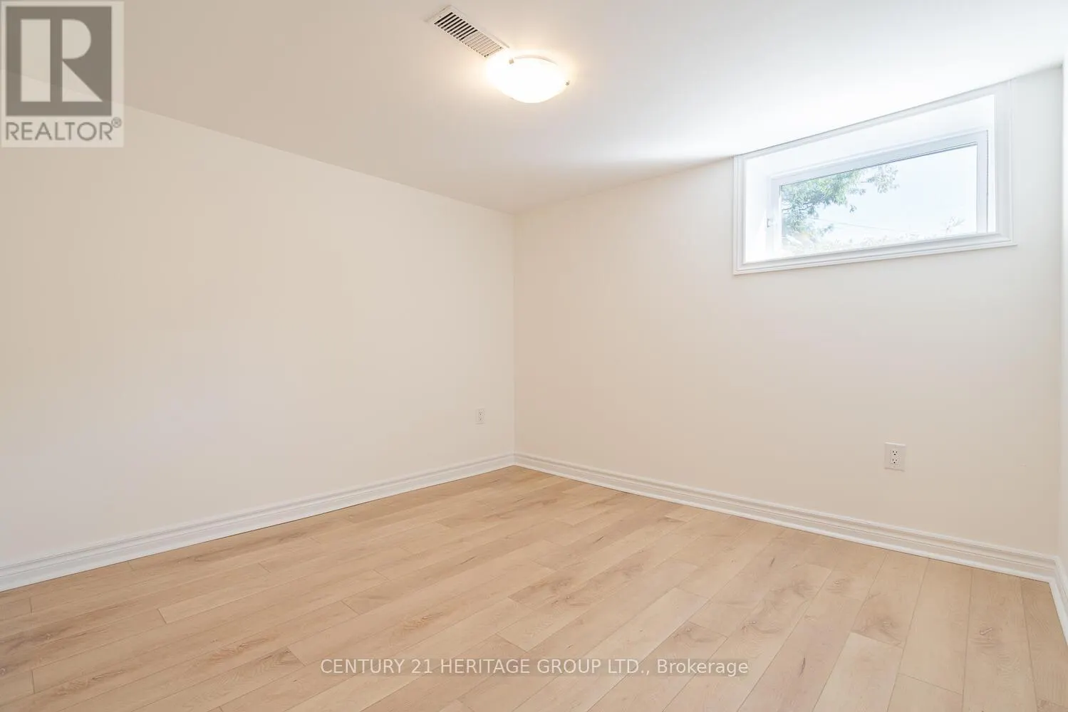 254 DEMAINE CRESCENT