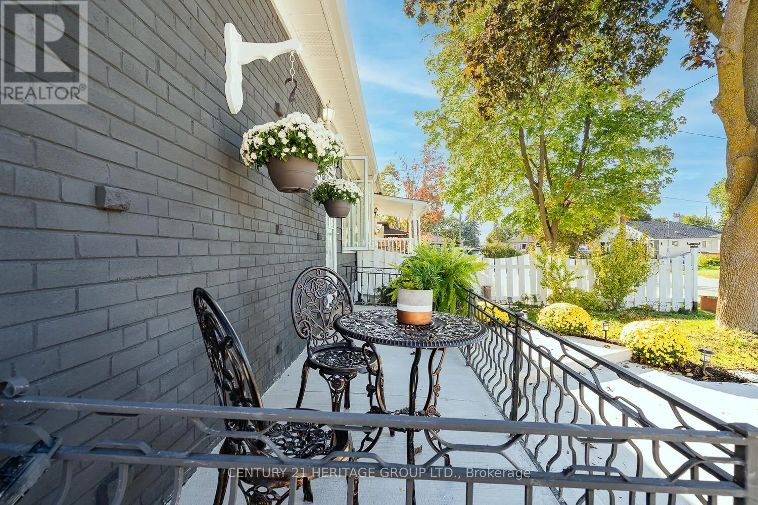 254 DEMAINE CRESCENT