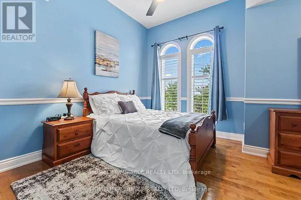32 ALBERT ROFFEY CRESCENT