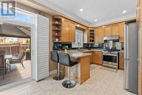 32 ALBERT ROFFEY CRESCENT