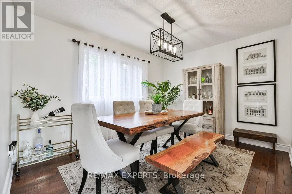 4 AMOS MAYNARD CIRCLE