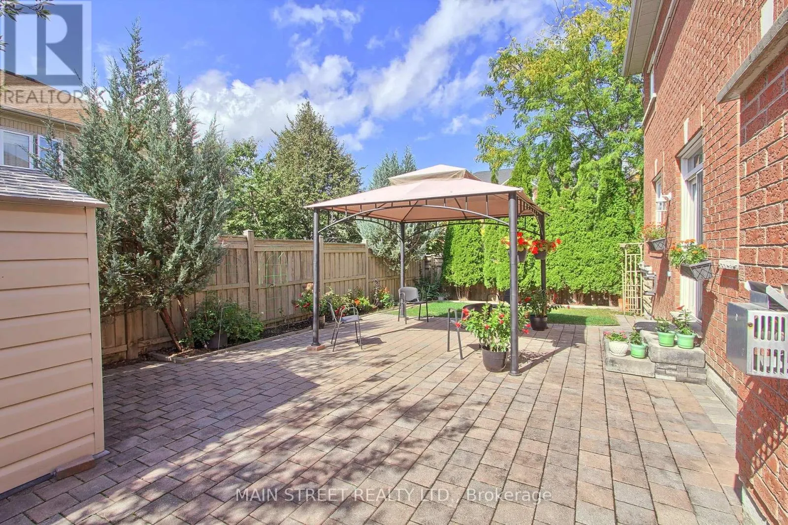 30 CONOVER AVENUE N