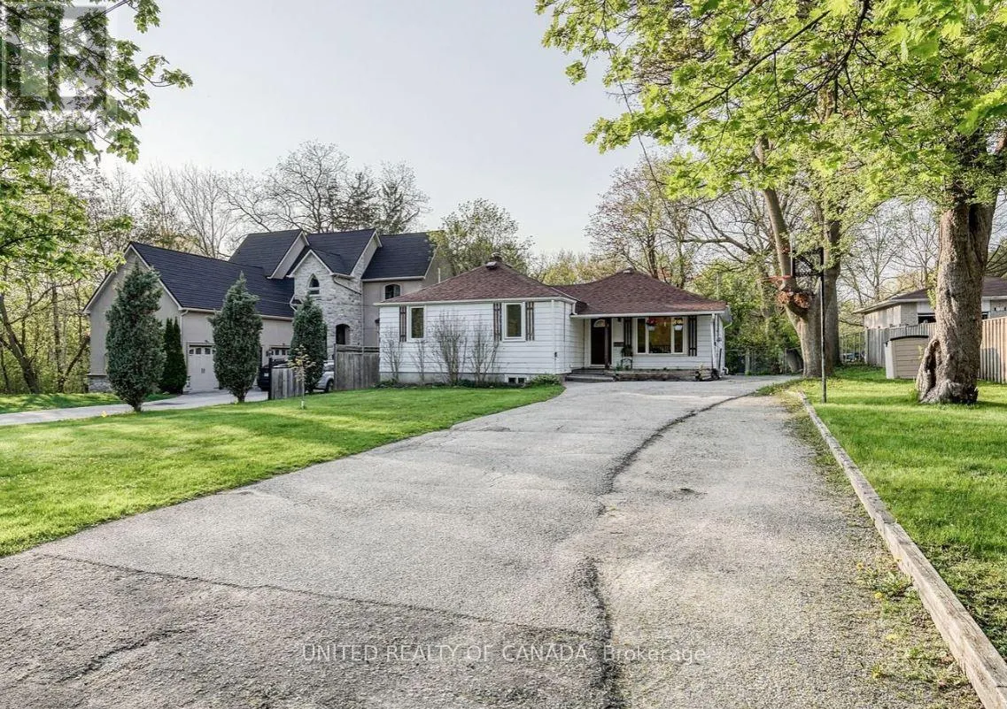 LOWER - 126 WELDRICK RD ROAD W