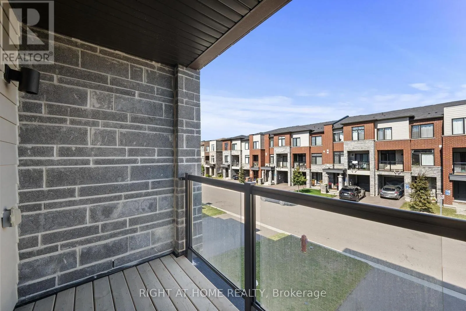 55 DELANO WAY