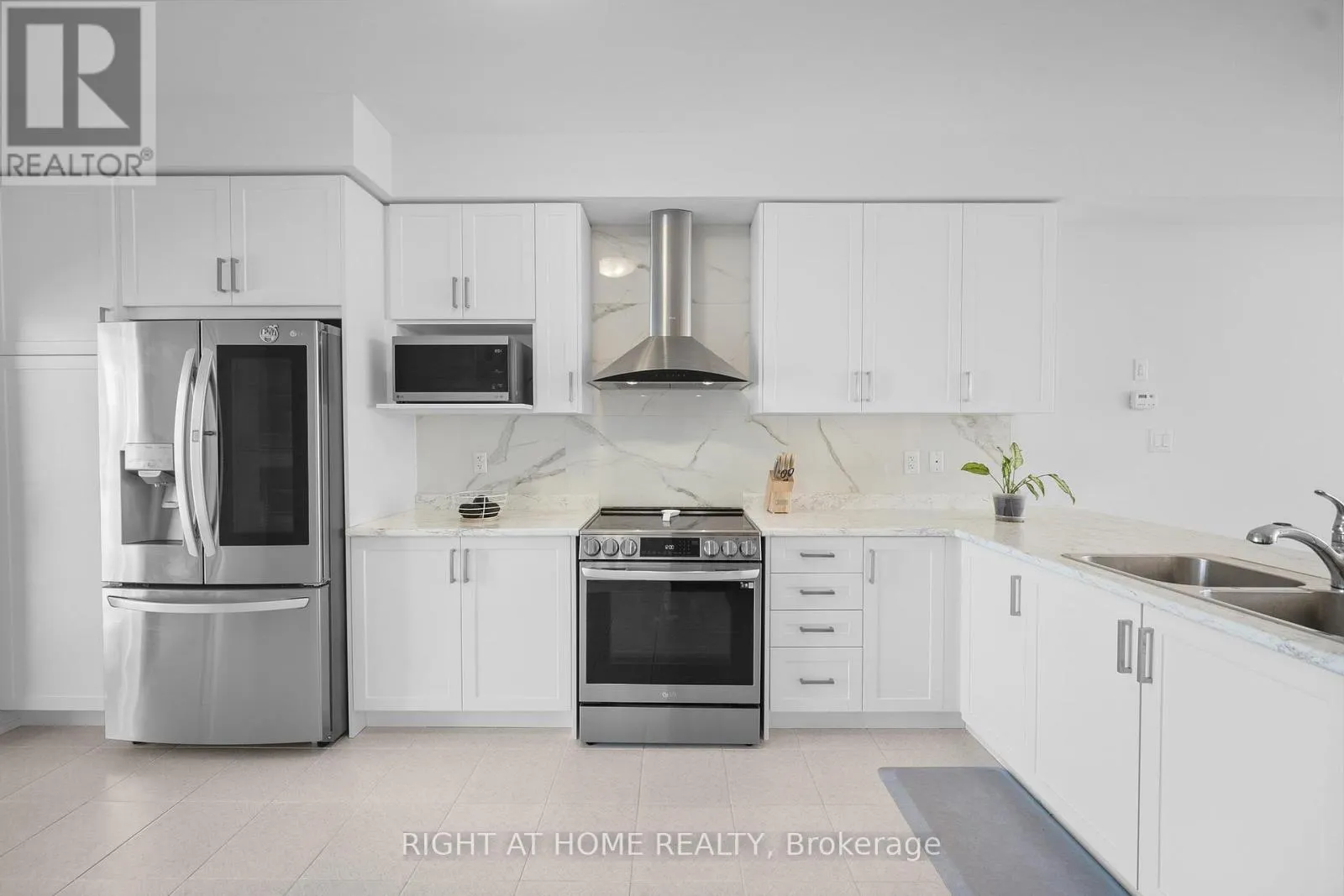 55 DELANO WAY