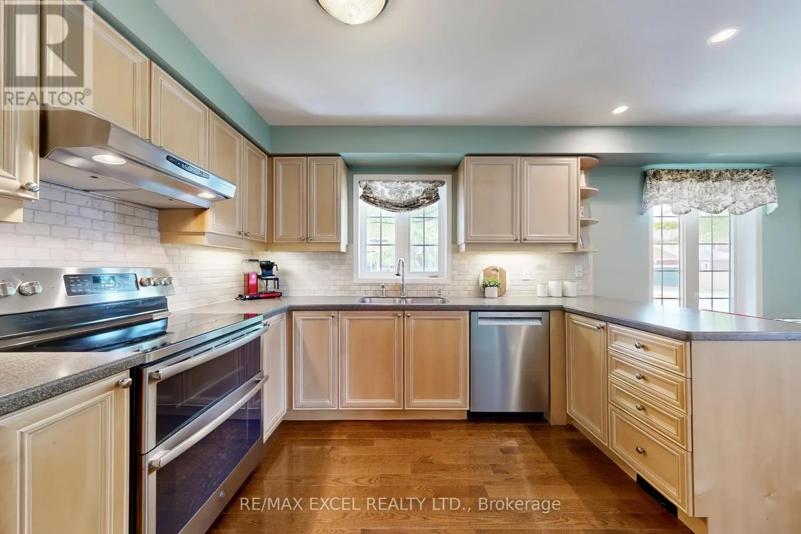 44 BLACK CREEK DRIVE