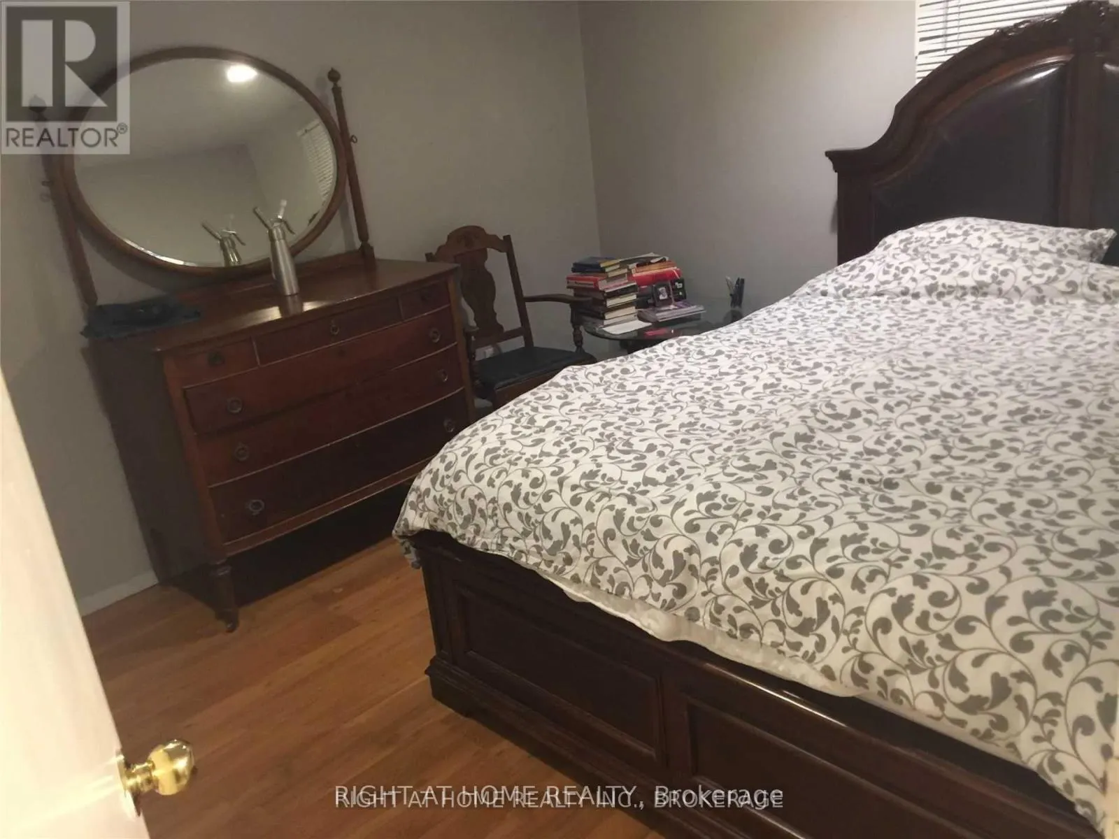 BSMNT - 52 DUNNING AVENUE