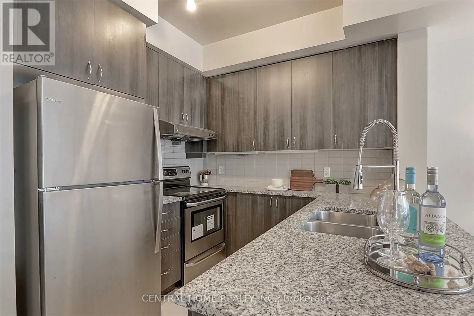 609E - 8110 BIRCHMOUNT ROAD