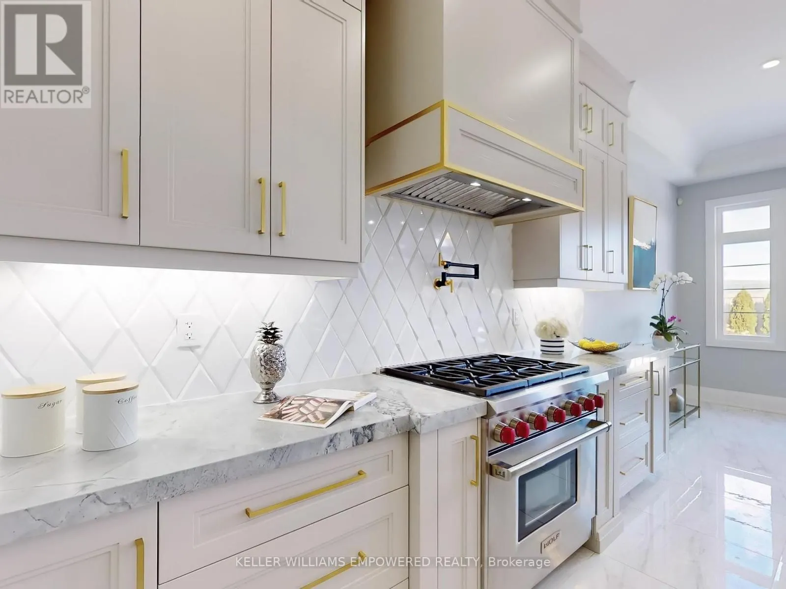 266 TOUCH GOLD CRESCENT